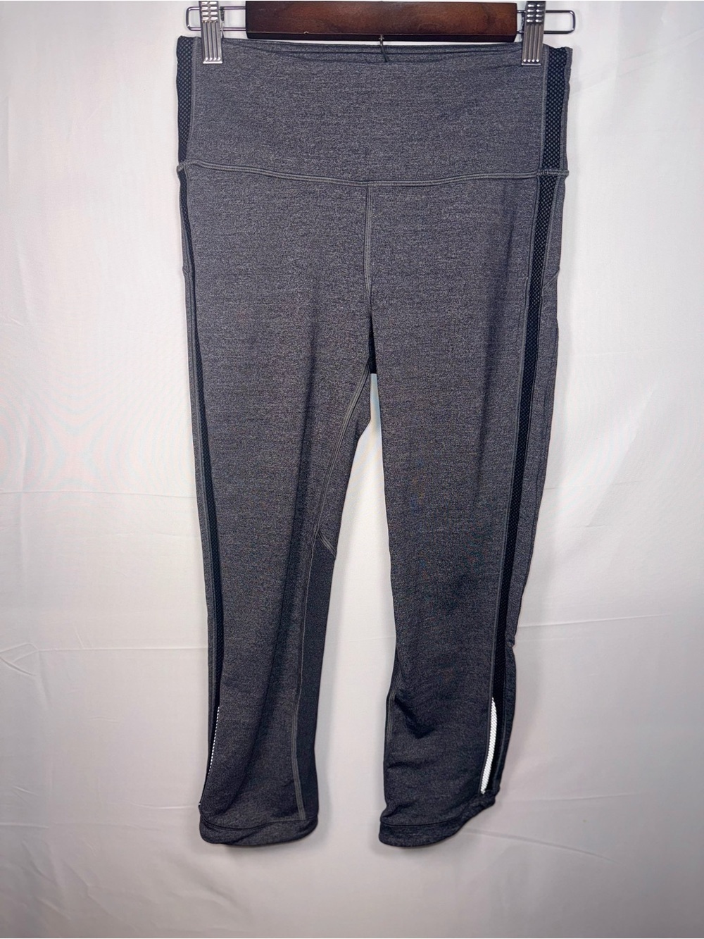 Lululemon Women Gray Performance High Rise Leggings with Side Stripe size 6